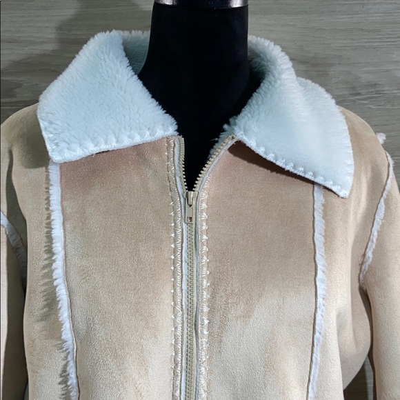 Embroidered floral long faux fur/suede jacket - Picture 3 of 7